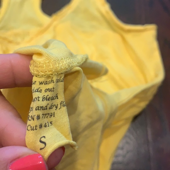 Stephanie b yellow tank top - Picture 4 of 4